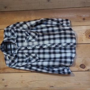 Women's plaid pearlsnap